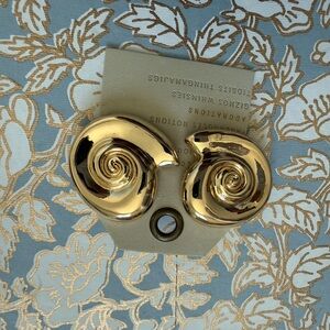 NWT ANTHROPOLOGIE Elegant Gold Swirl Earrings